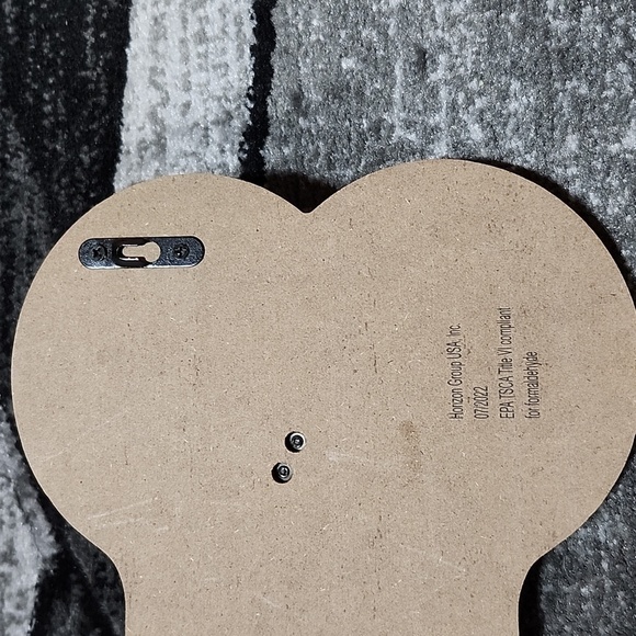 DOG BONE SHAPED WOOD WALL DECORATIVE DOG LEASH HOLDER - Picture 10 of 12